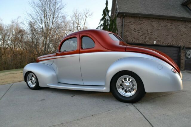 Ford Coupe Deluxe 1940 image number 46