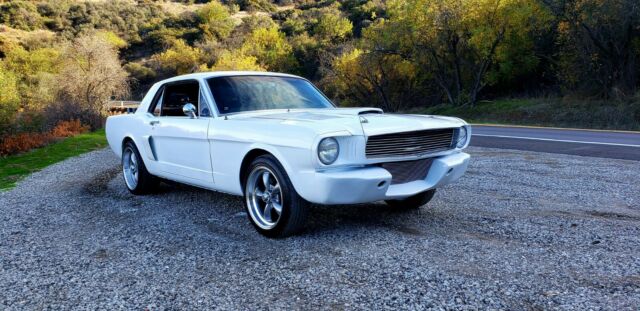 Ford Mustang 1966 image number 0