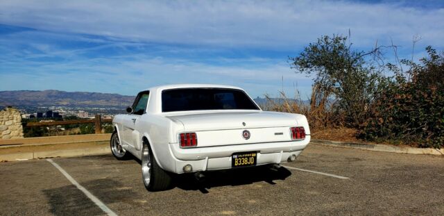 Ford Mustang 1966 image number 11