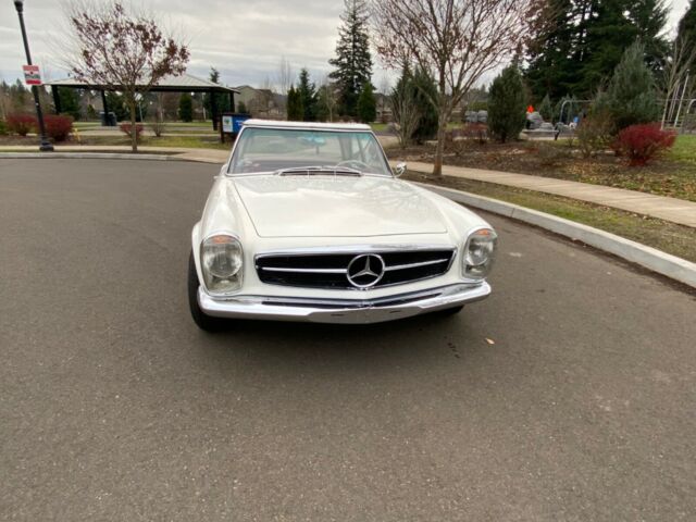 Mercedes-Benz SL-Class 1964 image number 26