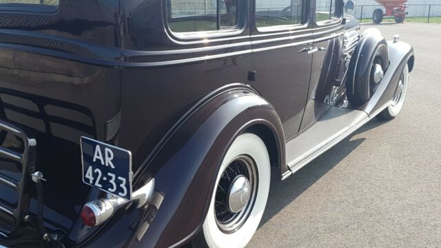 Buick 90L Sedan Limousine 1933 image number 30