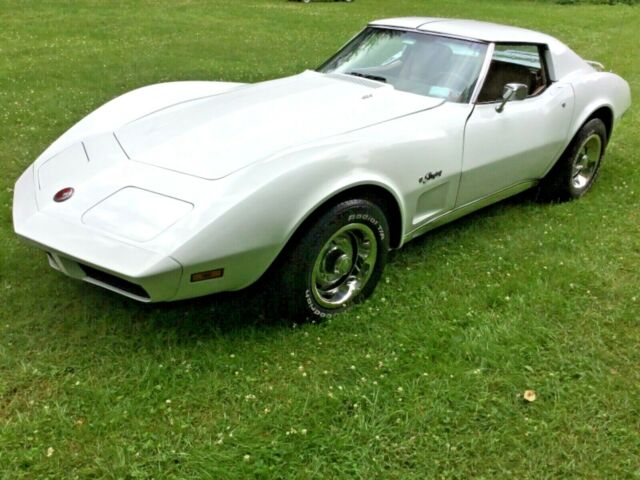 Chevrolet Corvette 1974 image number 20