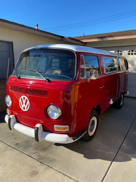 Volkswagen Bus/Vanagon 1971 image number 0