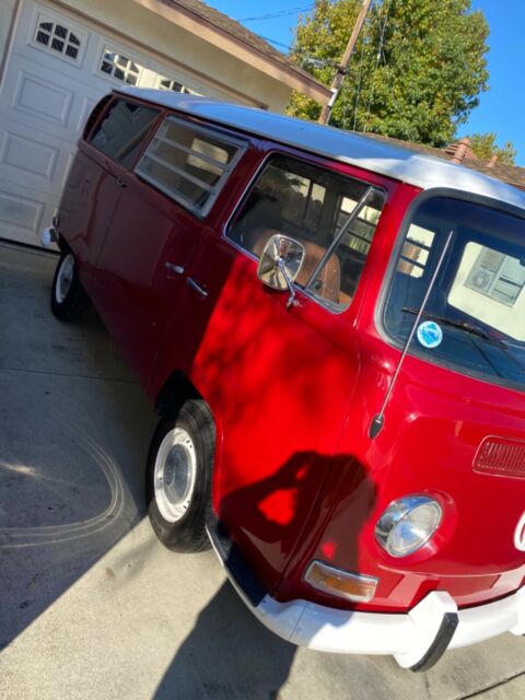 Volkswagen Bus/Vanagon 1971 image number 12