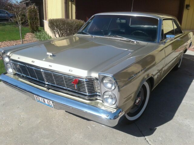 Ford Galaxie 1965 image number 16