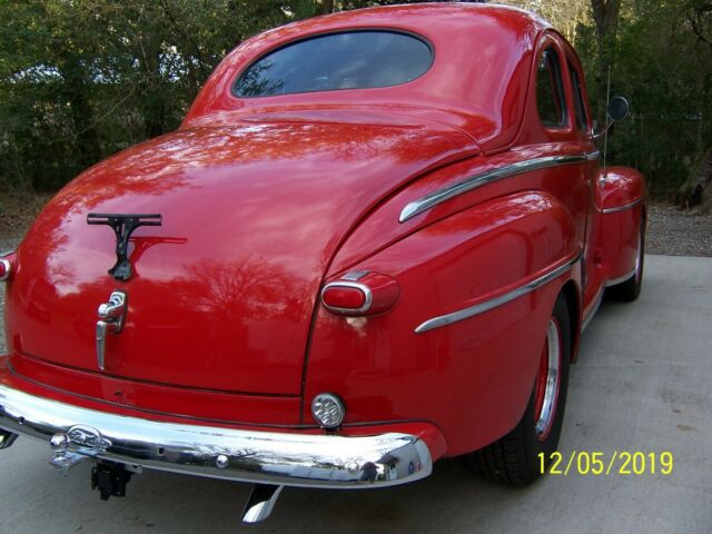 Ford Deluxe 1947 image number 27