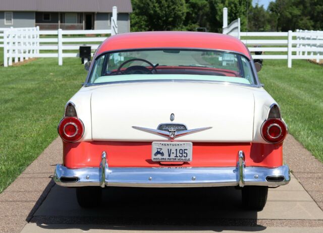 Ford Crown Victoria 1956 image number 35