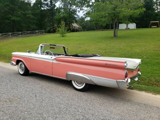 Ford Galaxie 1959 image number 0