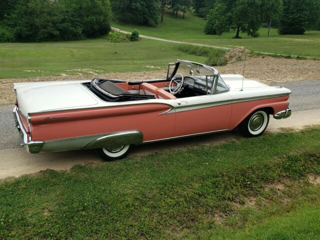 Ford Galaxie 1959 image number 25