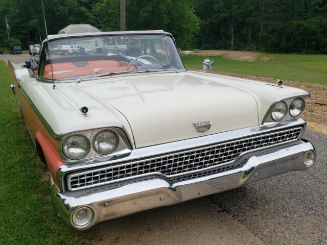 Ford Galaxie 1959 image number 29