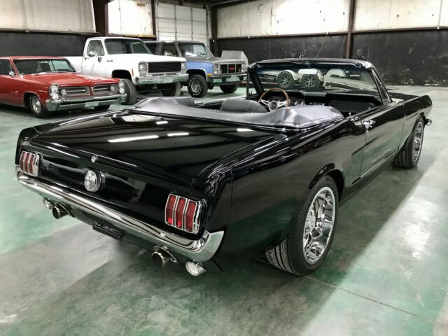 Ford Mustang 1966 image number 28