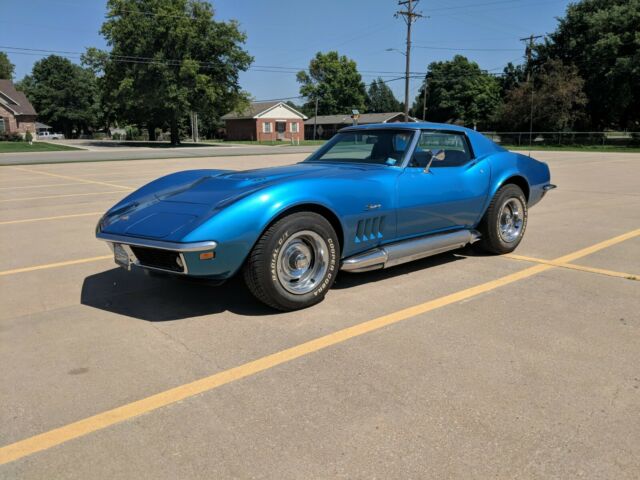 Chevrolet Corvette 1969 image number 24