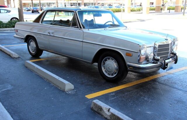 Mercedes-Benz C-Class 1973 image number 0