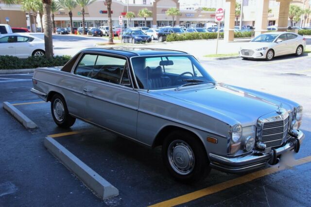 Mercedes-Benz C-Class 1973 image number 21