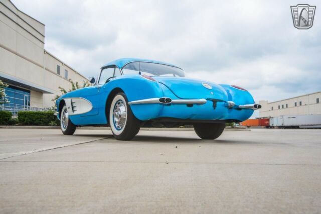 Chevrolet Corvette 1960 image number 10