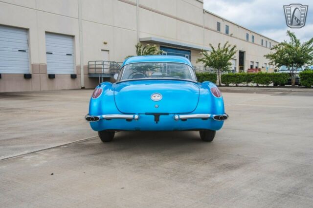 Chevrolet Corvette 1960 image number 36