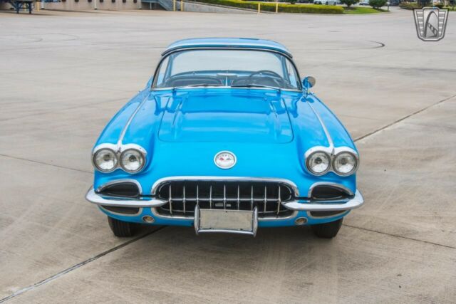 Chevrolet Corvette 1960 image number 47