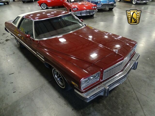 Buick LeSabre 1976 image number 18