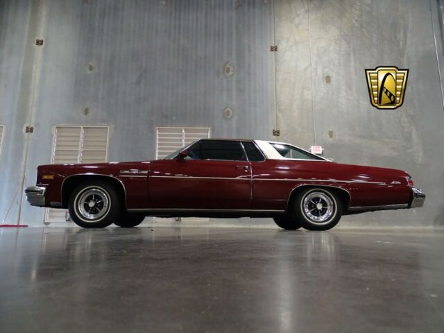 Buick LeSabre 1976 image number 28