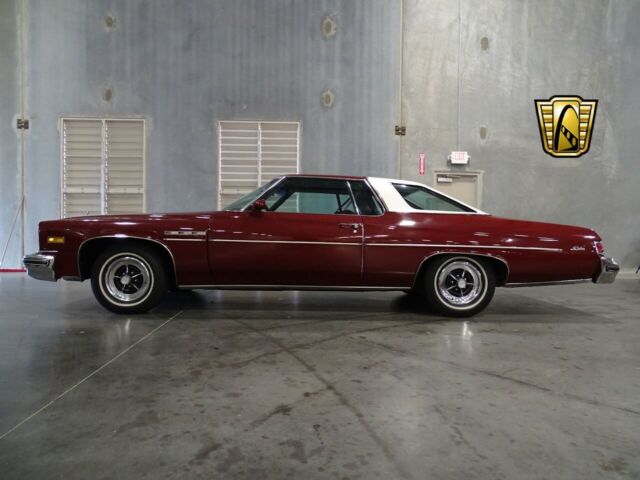 Buick LeSabre 1976 image number 3