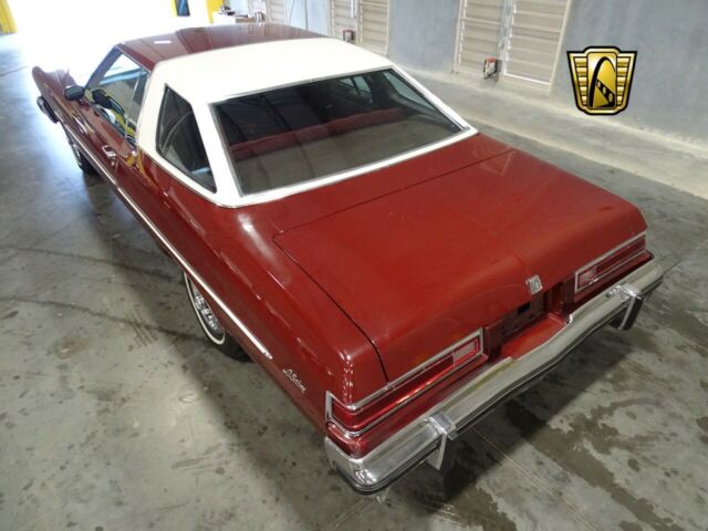 Buick LeSabre 1976 image number 32