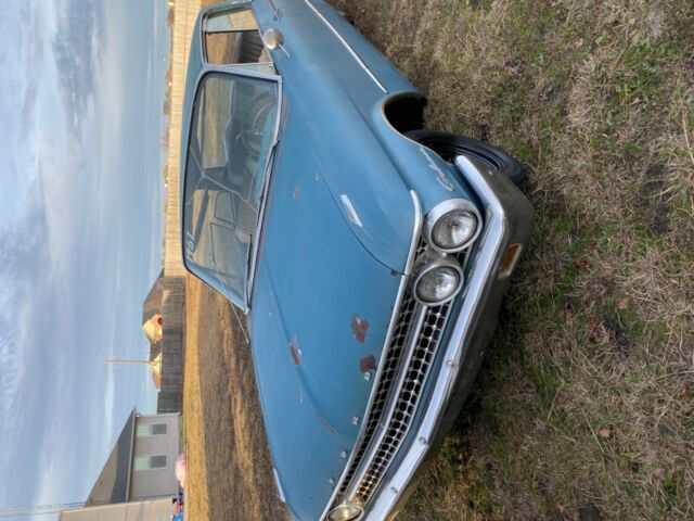 Ford Galaxie 1961 image number 0