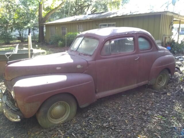 Ford Deluxe 1947 image number 3