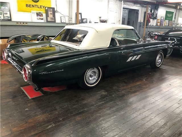 Ford Thunderbird 1963 image number 33