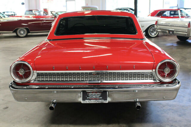 Ford Galaxie 1963 image number 10