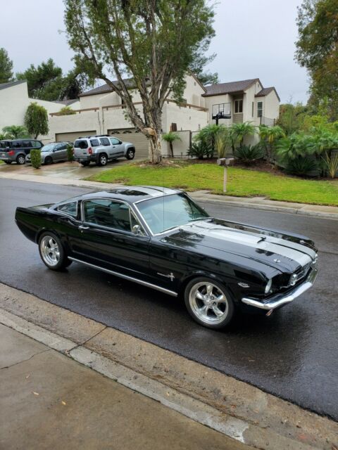 Ford Mustang 1965 image number 0