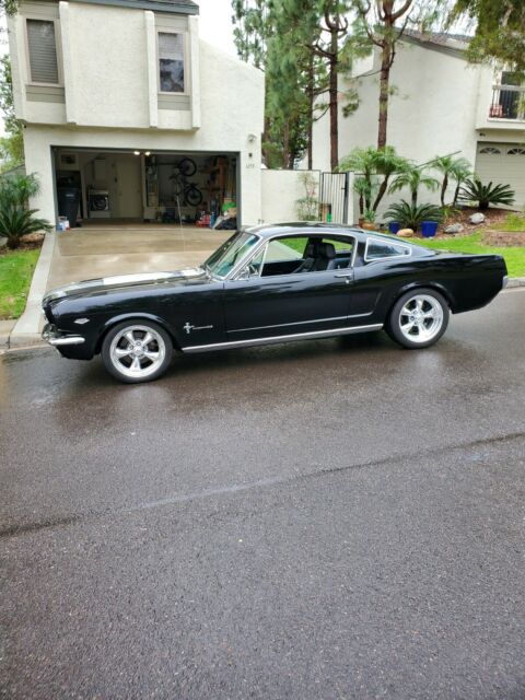 Ford Mustang 1965 image number 1