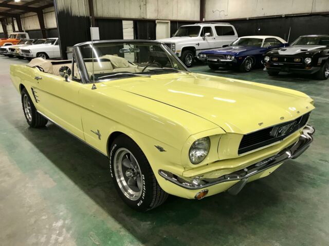 Ford Mustang 1966 image number 30