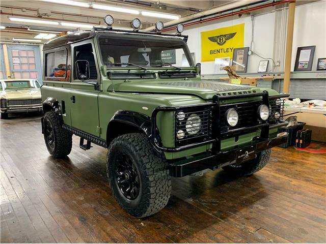 Land Rover Defender 1970 image number 0