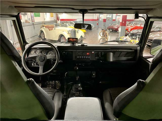 Land Rover Defender 1970 image number 12