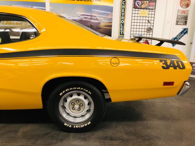 Plymouth Duster 1971 image number 36