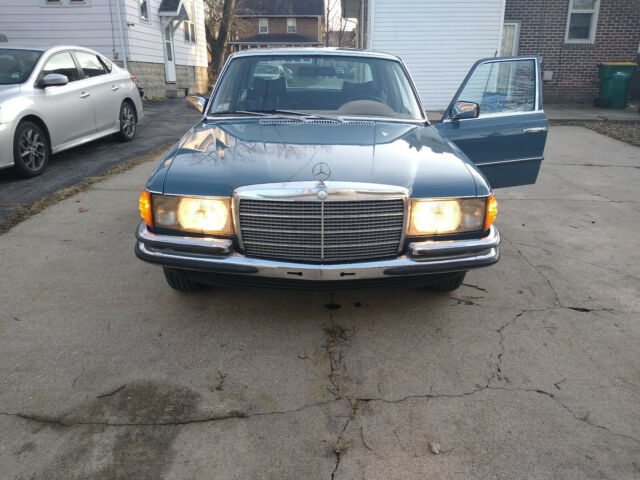 Mercedes-Benz S-Class 1979 image number 21