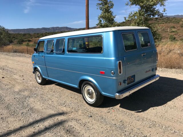 Ford E-Series Van 1972 image number 14