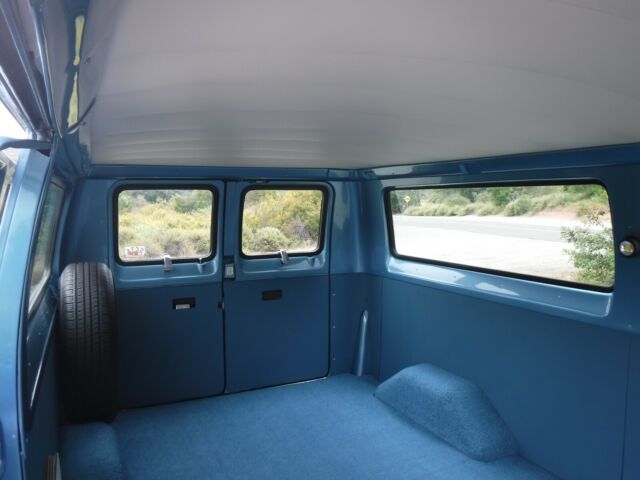 Ford E-Series Van 1972 image number 41