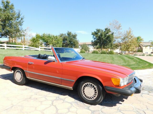 Mercedes-Benz SL-Class 1977 image number 34