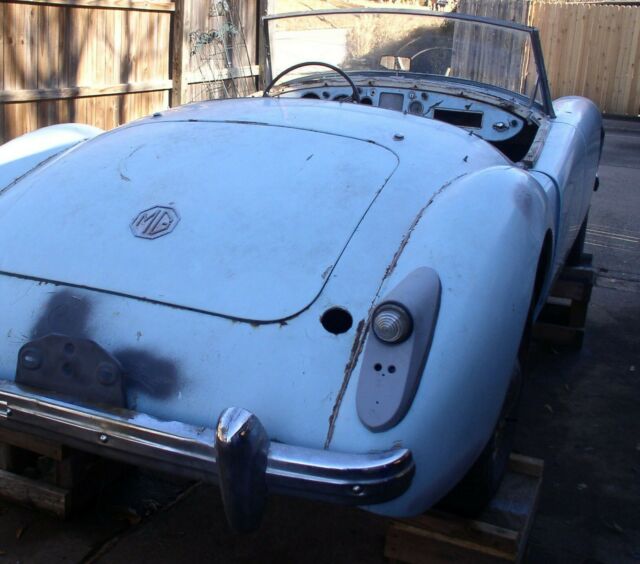 MG MGA 1961 image number 22