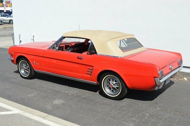 Ford Mustang 1965 image number 29