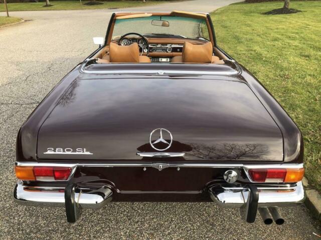 Mercedes-Benz SL-Class 1971 image number 31