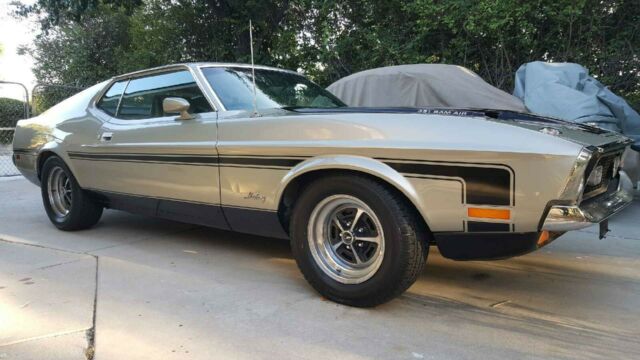 Ford Mustang 1971 image number 10