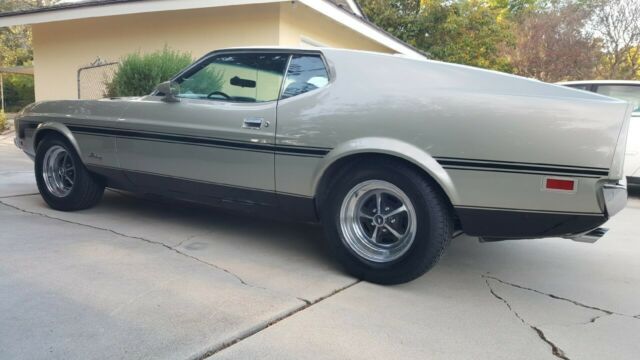 Ford Mustang 1971 image number 2