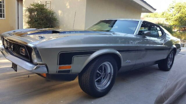 Ford Mustang 1971 image number 25