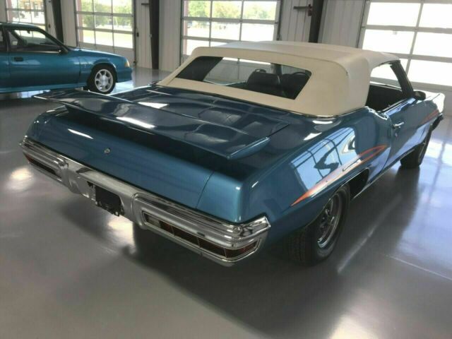 Pontiac GTO 1971 image number 14