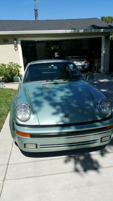 Porsche 911 1976 image number 15