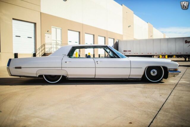 Cadillac DeVille 1972 image number 45