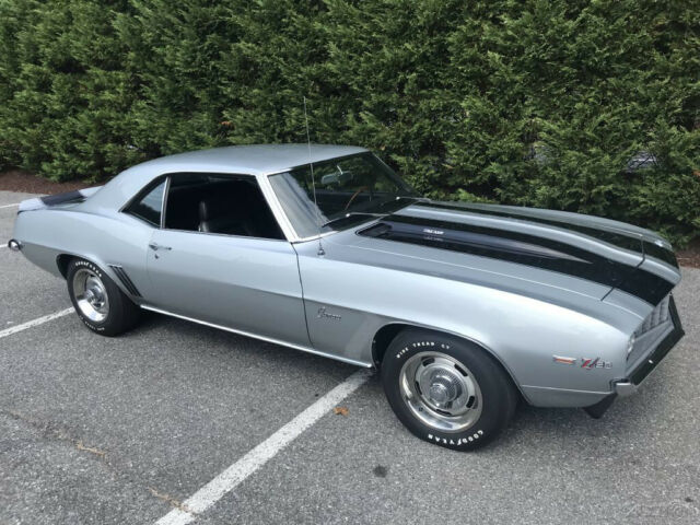 Chevrolet Camaro 1969 image number 2