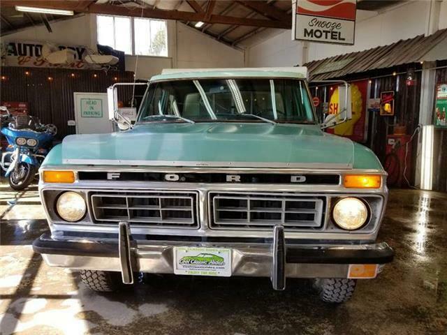 Ford F-250 1977 image number 2